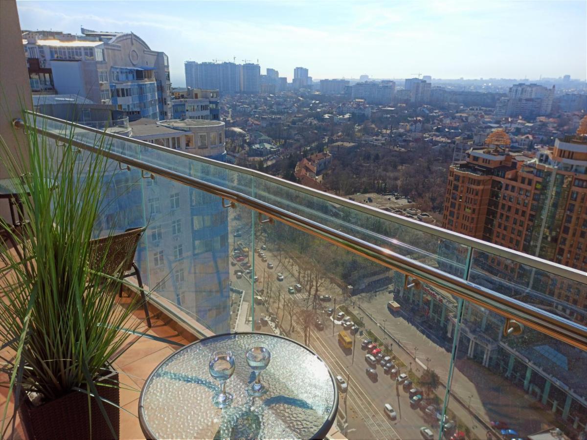 Arcadia Stylish Apartment Big Terrace! Odessa Ngoại thất bức ảnh